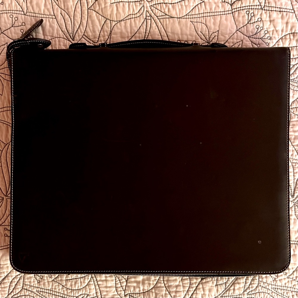 apinal of london document leather case